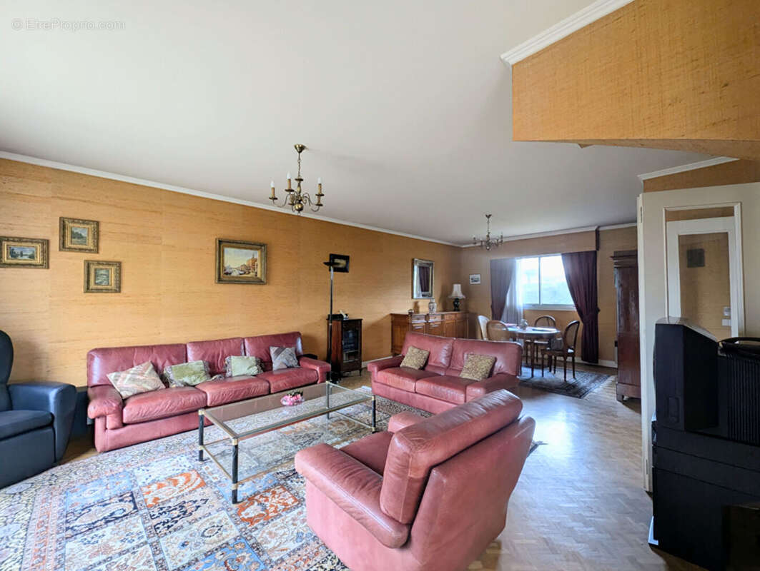 Maison à LE PLESSIS-ROBINSON