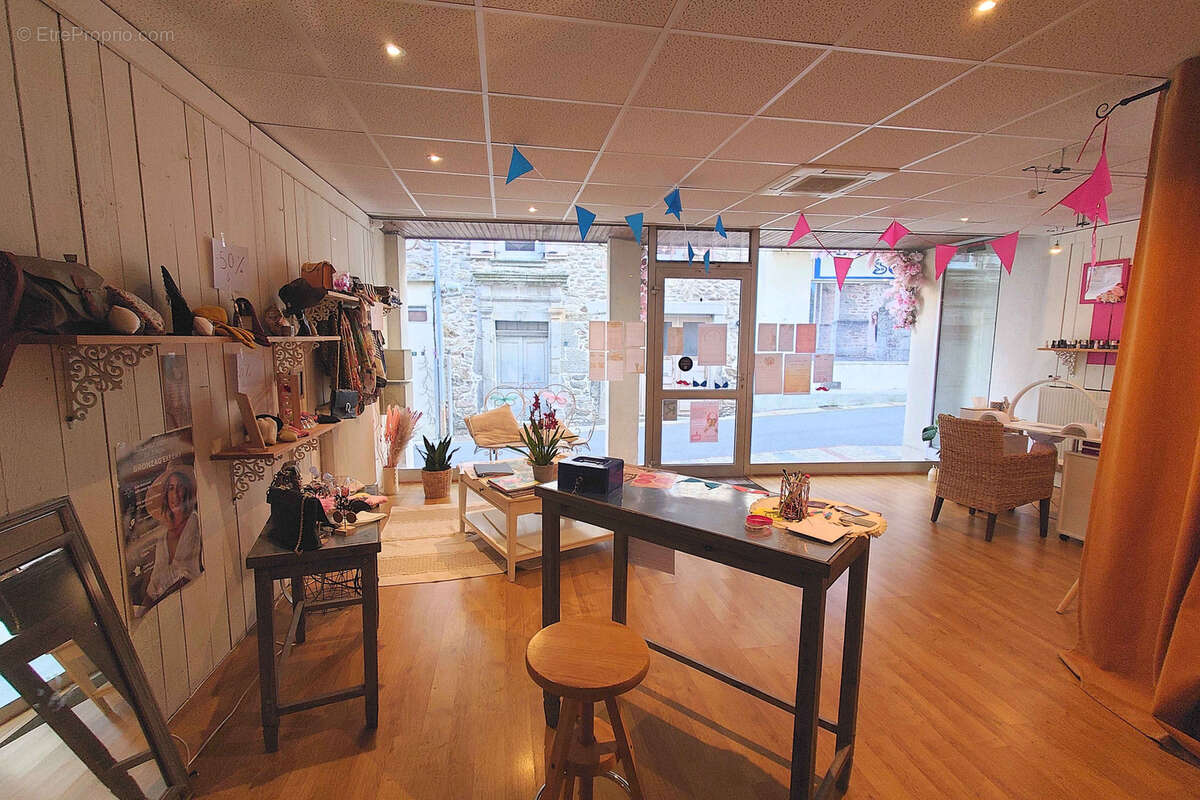 Commerce à RIEUPEYROUX