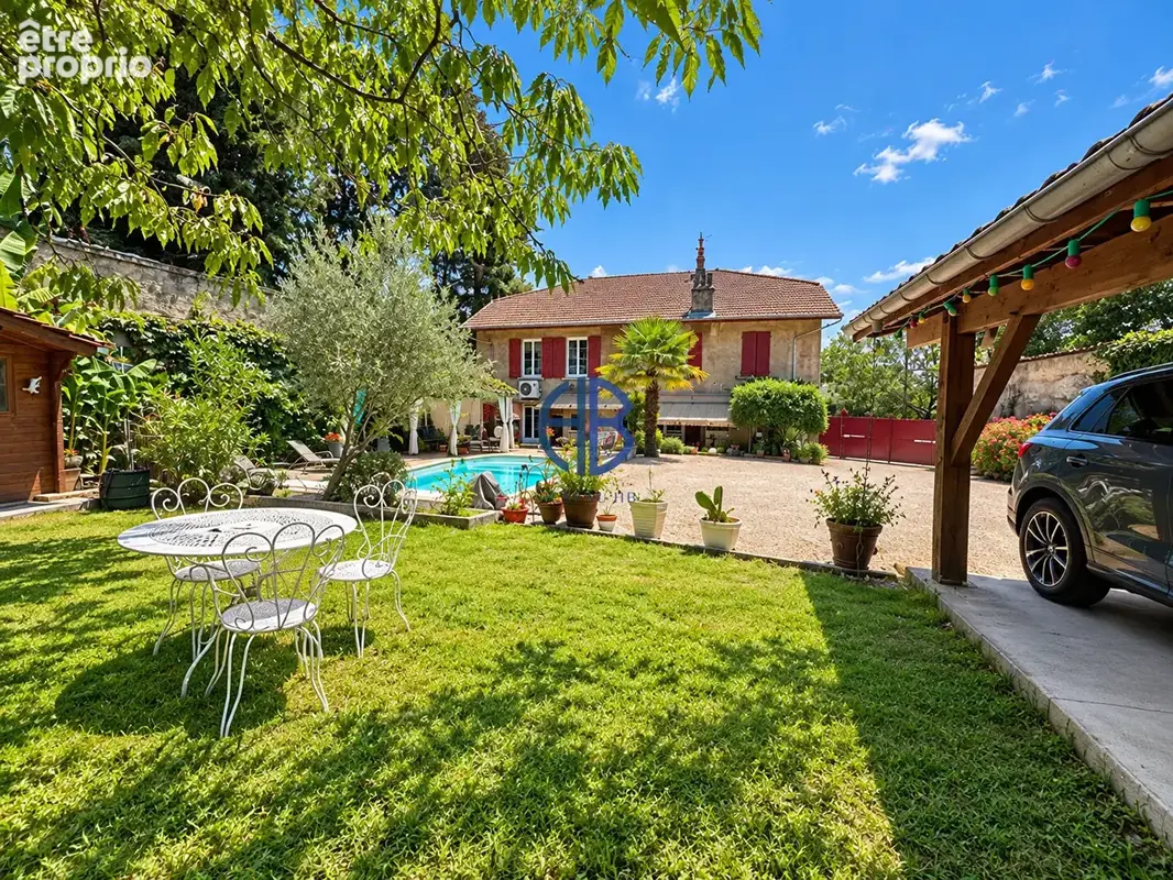 Maison à LA FRETTE