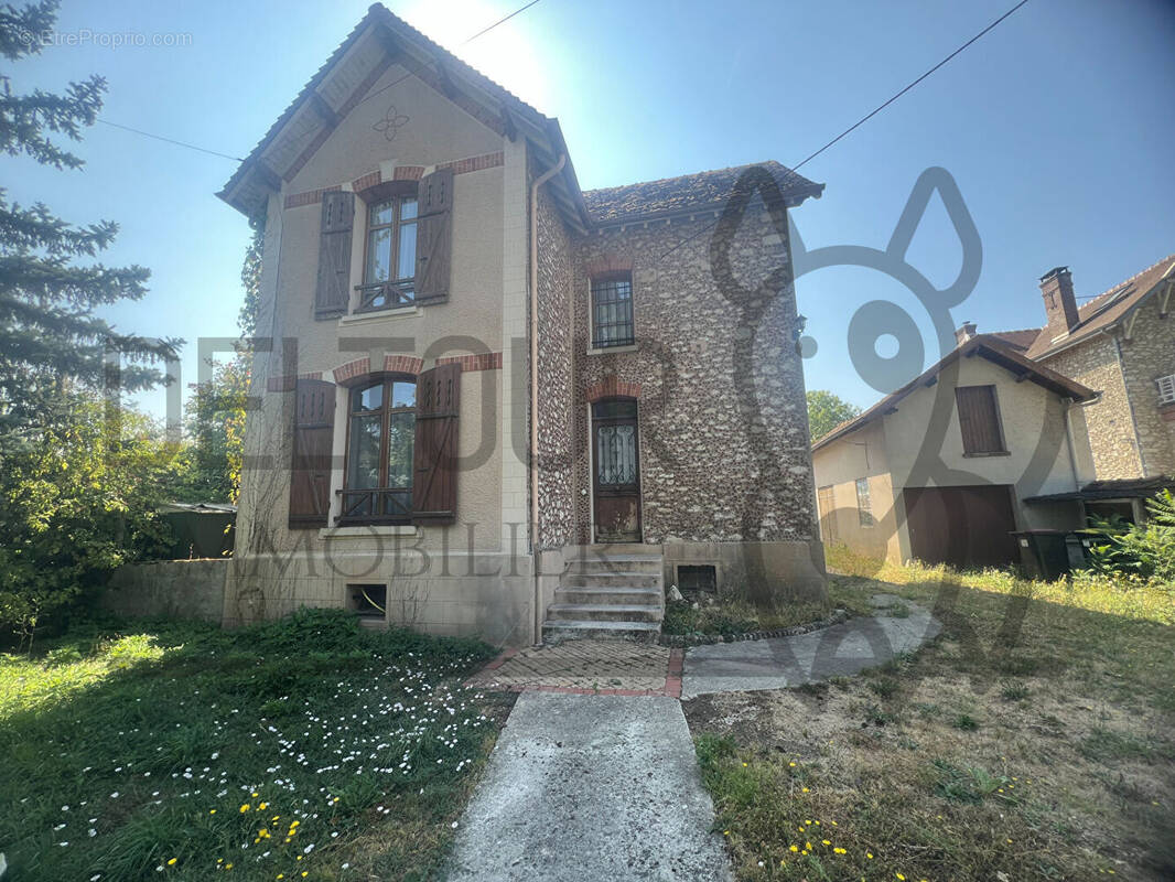 Maison à BETON-BAZOCHES