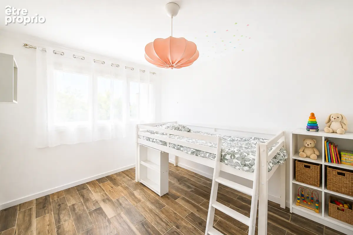 Sud de bastia - t4 - 68m² - parking - cave - photo 4