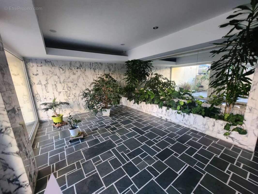 Appartement à ROQUEBRUNE-CAP-MARTIN