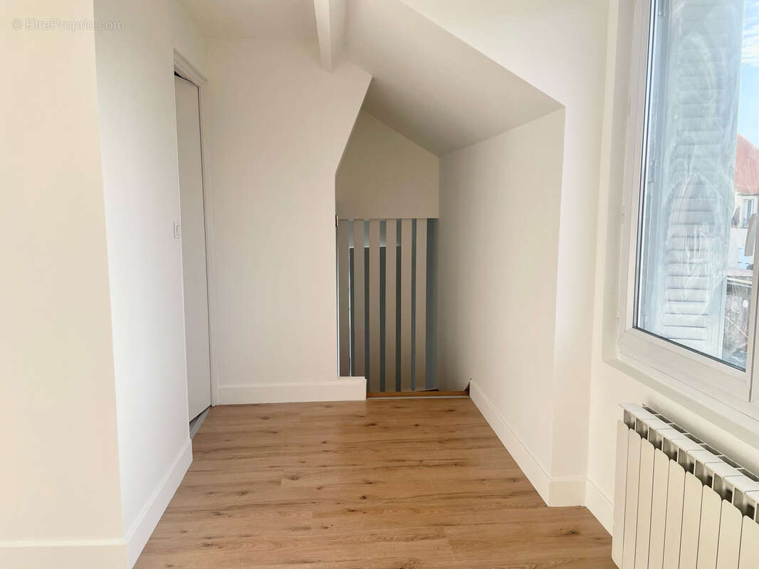 Appartement à MOISSY-CRAMAYEL