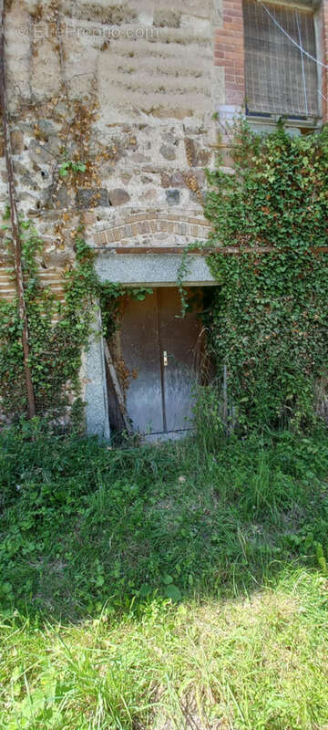Appartement à LA PACAUDIERE