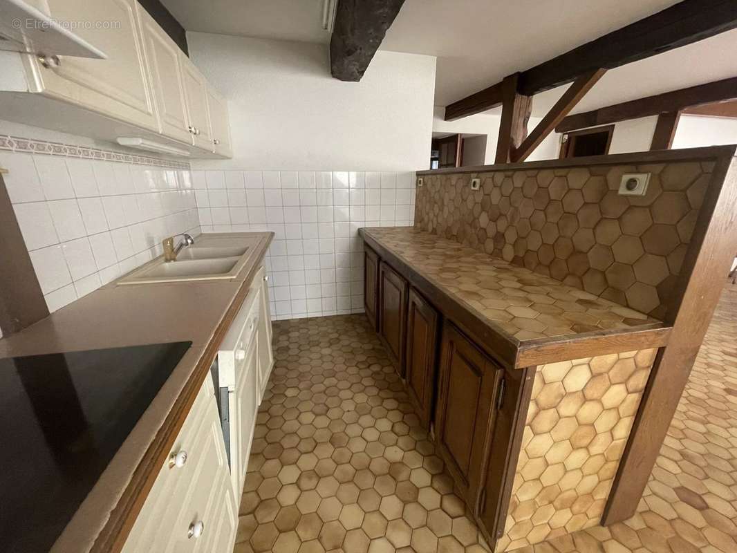 Maison à VIC-FEZENSAC