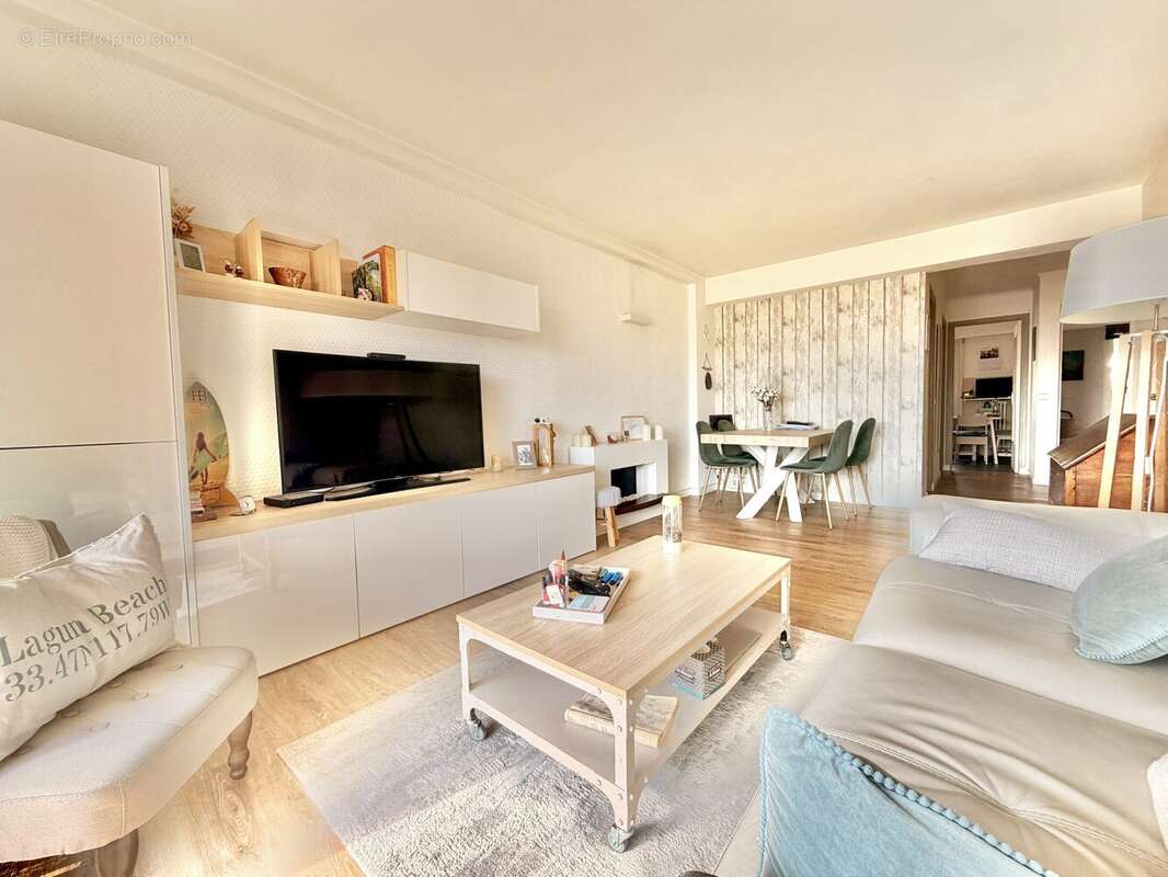Appartement à ROQUEBRUNE-CAP-MARTIN