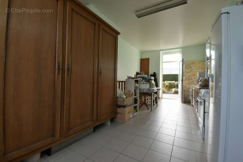 Maison 220 m² à Saint-Fraimbault  - photo 11
