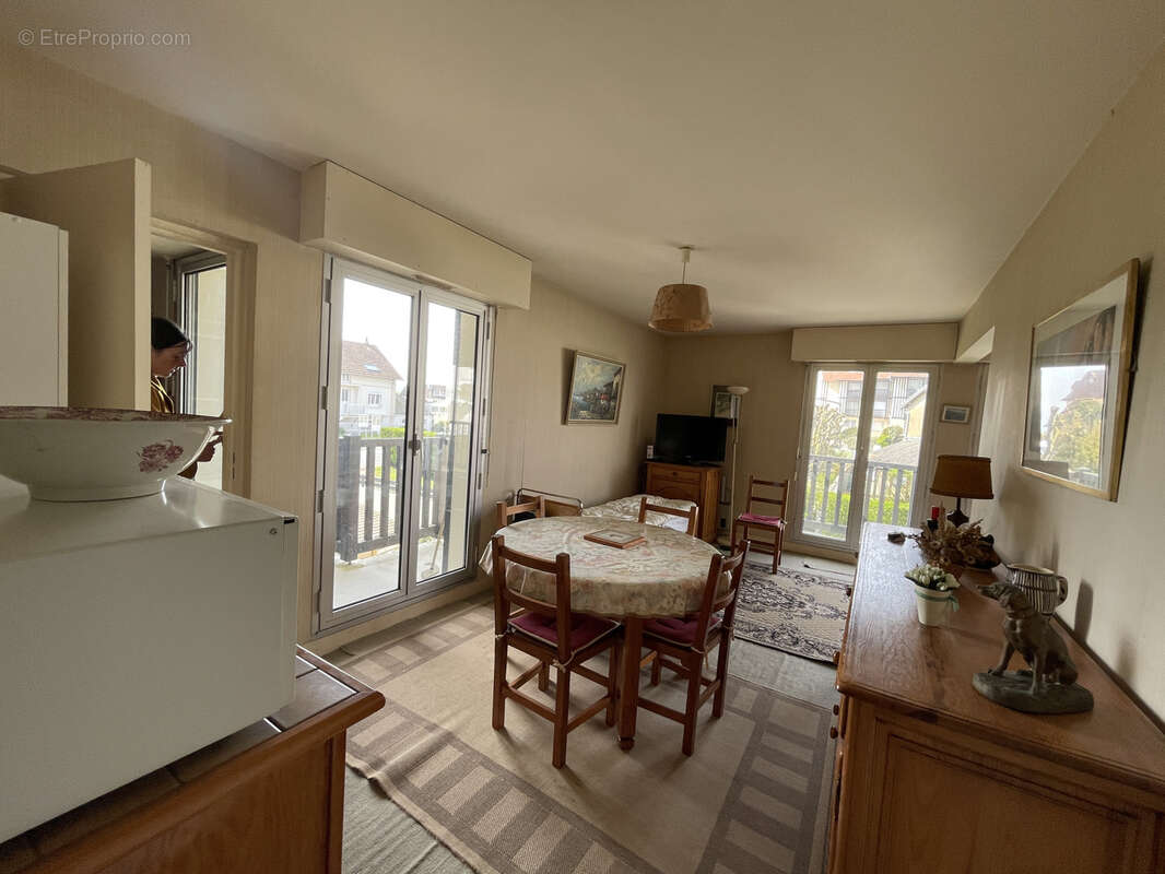 Appartement à BLONVILLE-SUR-MER