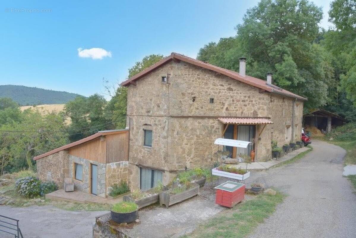 Photo 1 - Maison à SAINT-JULIEN-MOLIN-MOLETTE