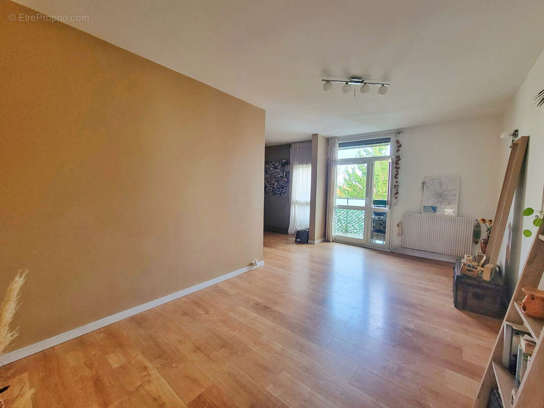 Appartement à OULLINS