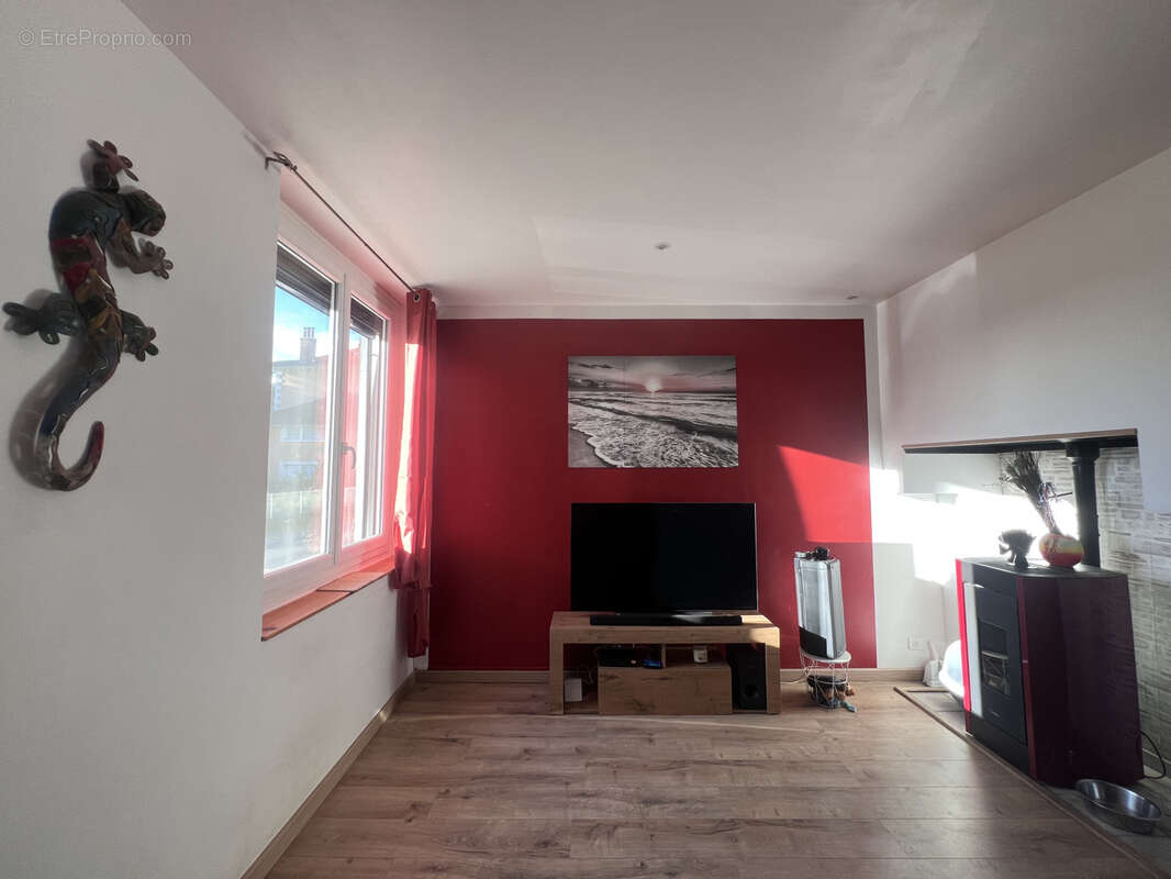 Maison à YGOS-SAINT-SATURNIN