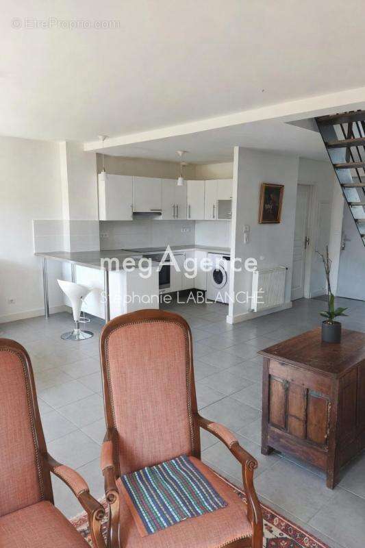 Maison à CASTELGINEST