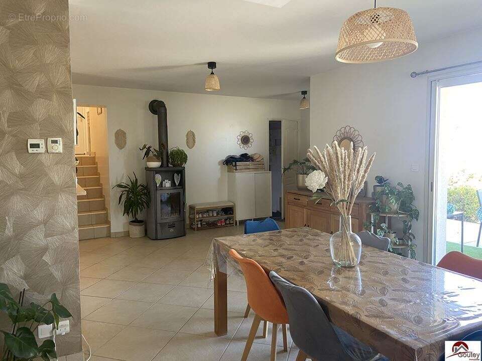 Maison 114 m² à Changy  - photo 5