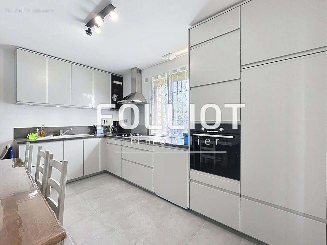 Maison Saint Georges d'Elle                                                                   A VENDRE - photo 3