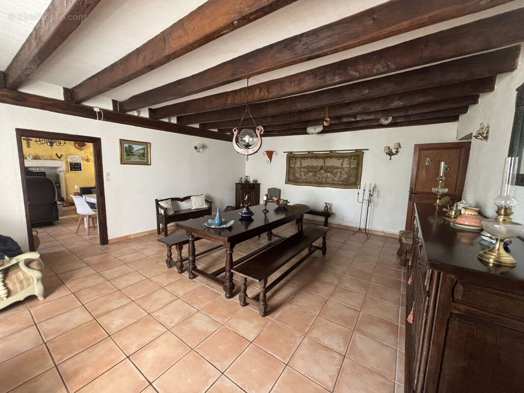 Maison à SAINT-COUTANT