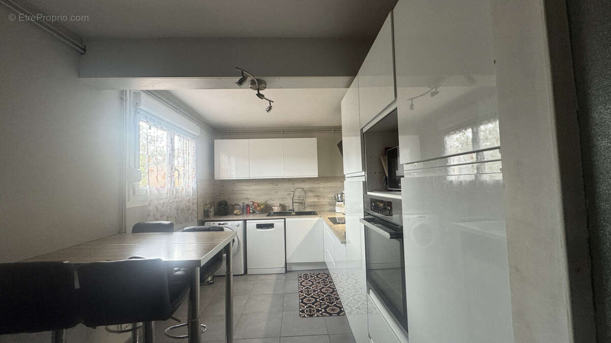 Appartement à SAINT-GEORGES-DE-RENEINS