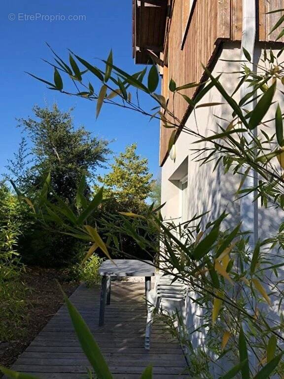 Appartement à PARENTIS-EN-BORN