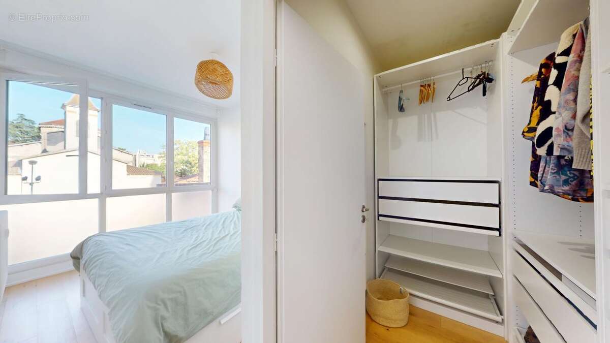 Appartement à LYON-8E