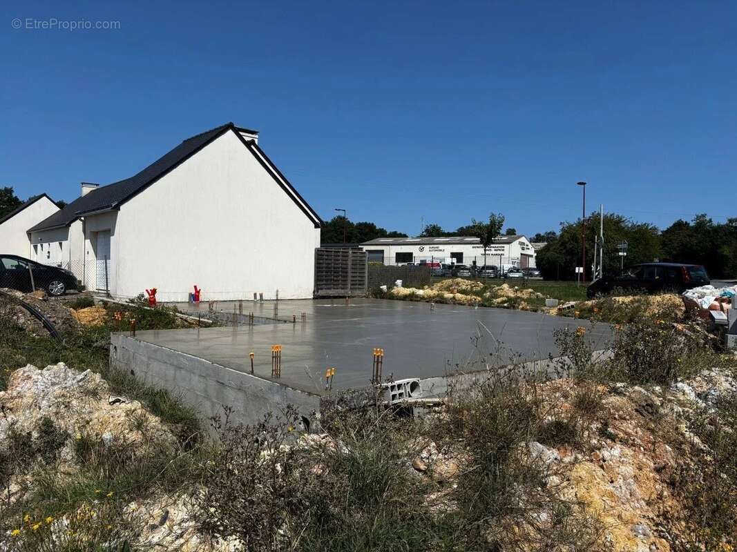 Terrain à LOUISFERT