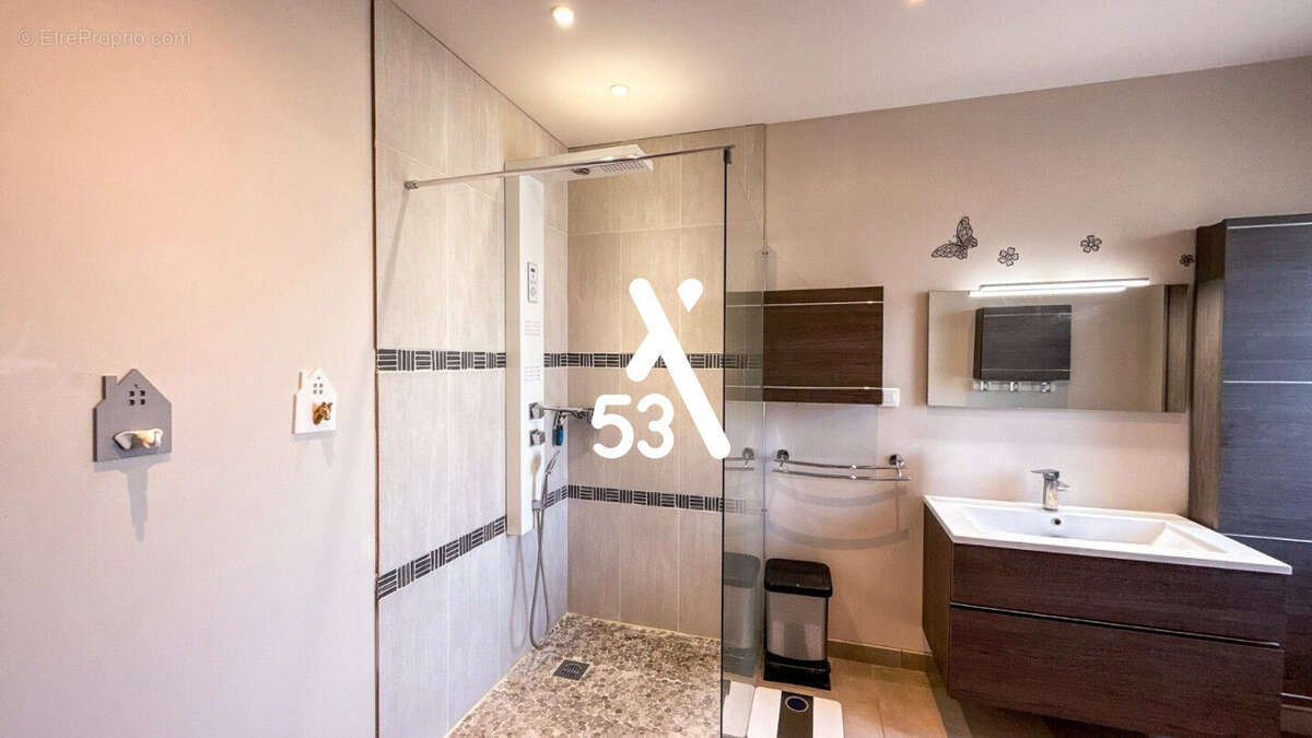 Maison à ROQUETOIRE