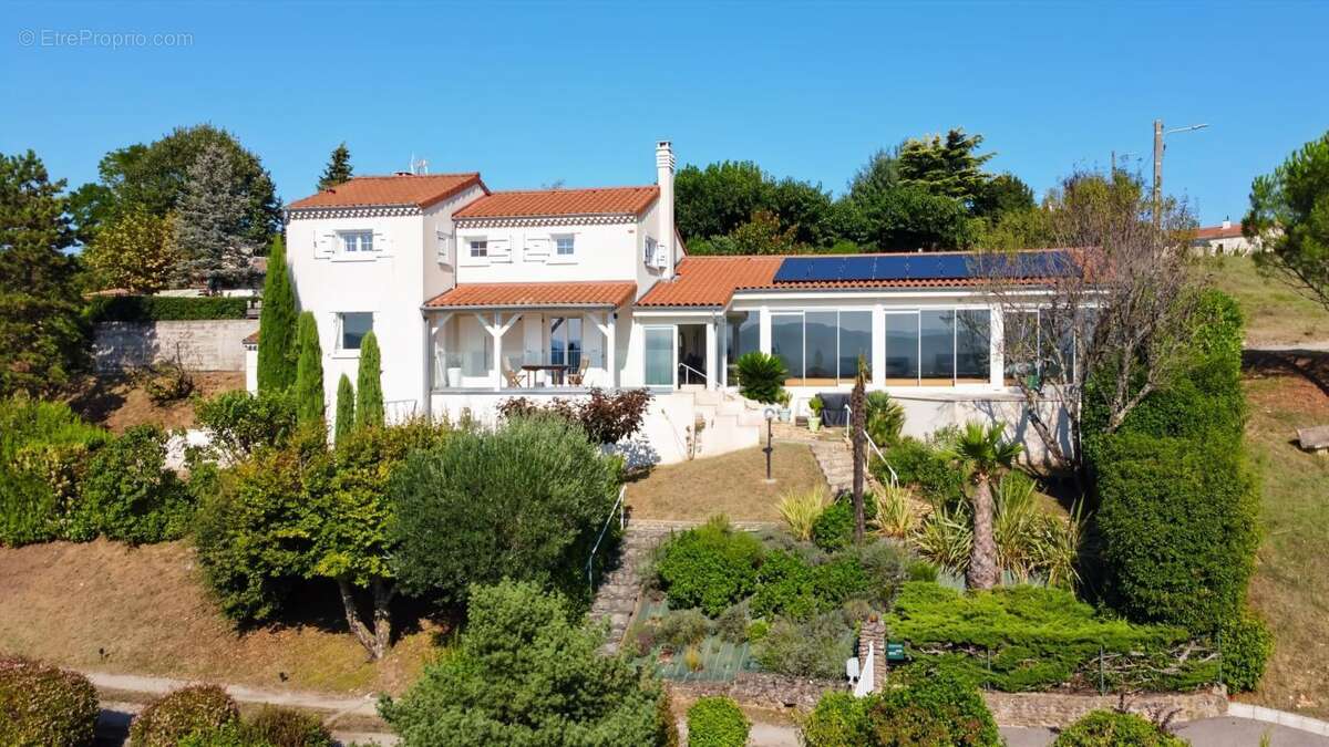 Maison à ETOILE-SUR-RHONE