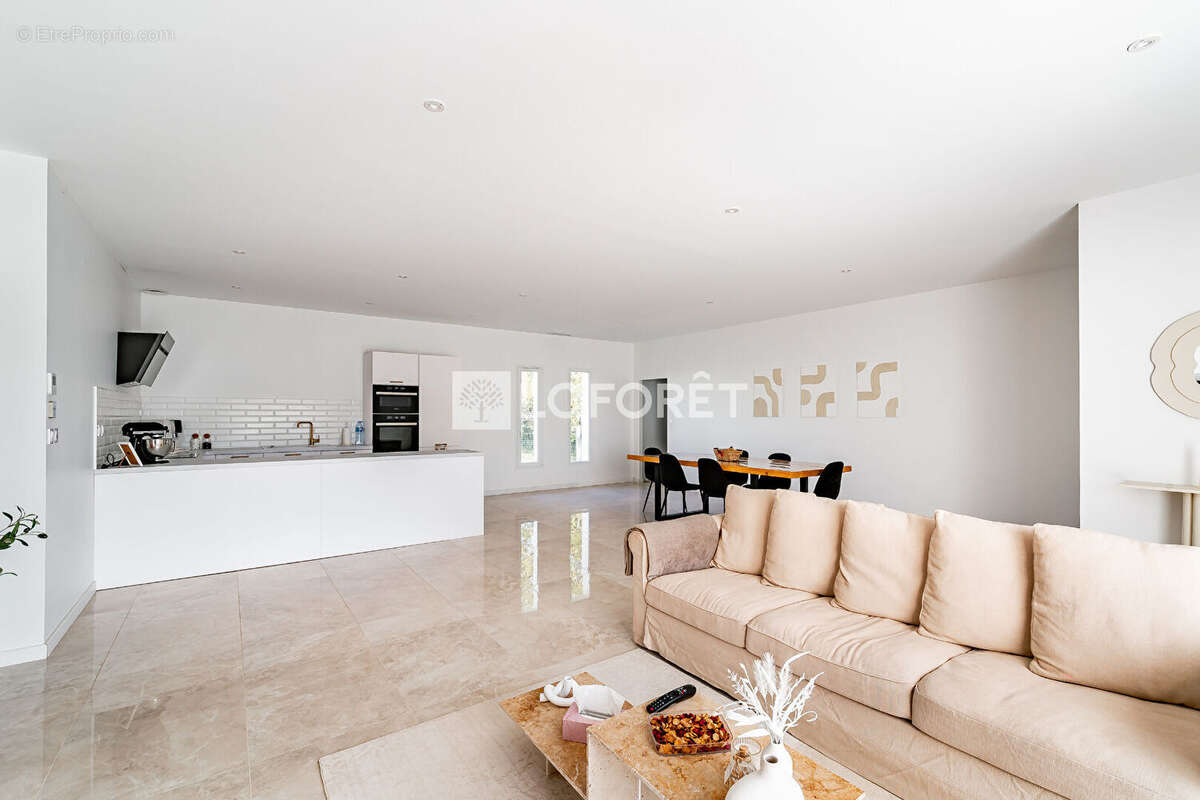 Maison à SAINT-ANDRE-DE-CUBZAC