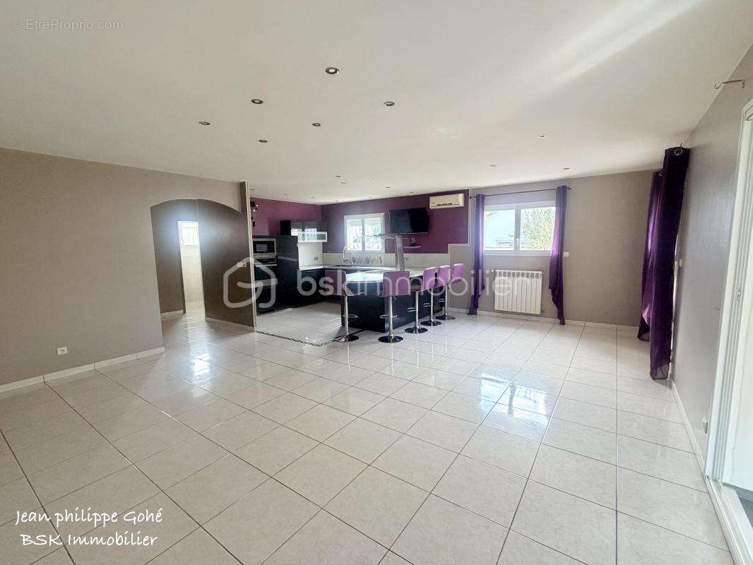 Maison à LIGNAN-SUR-ORB