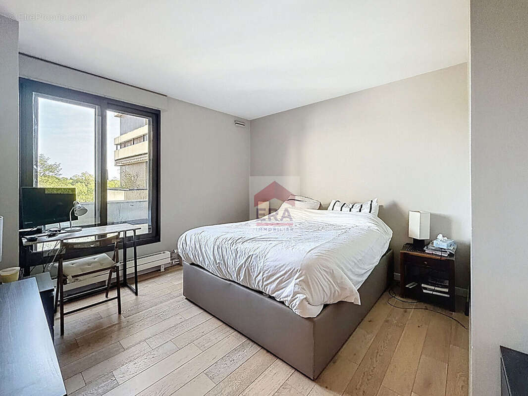 Appartement à SURESNES