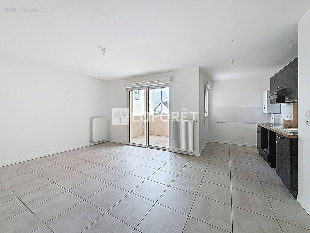Appartement à MEYZIEU
