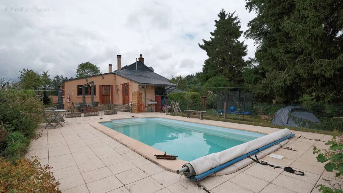 Maison à MOUX-EN-MORVAN
