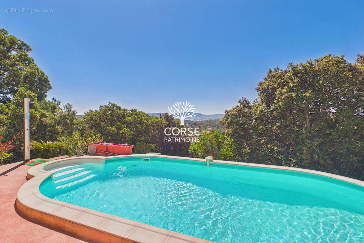 Maison à PORTO-VECCHIO