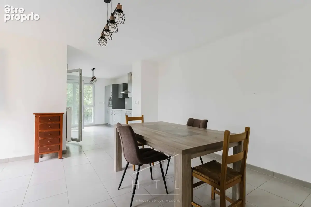 Appartement T3 au dernier étage avec balcon et garage à Saint-Germain-au-Mont-d'Or - photo 6