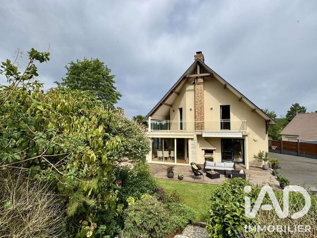 Maison 149 m² à Cerences  - photo 2