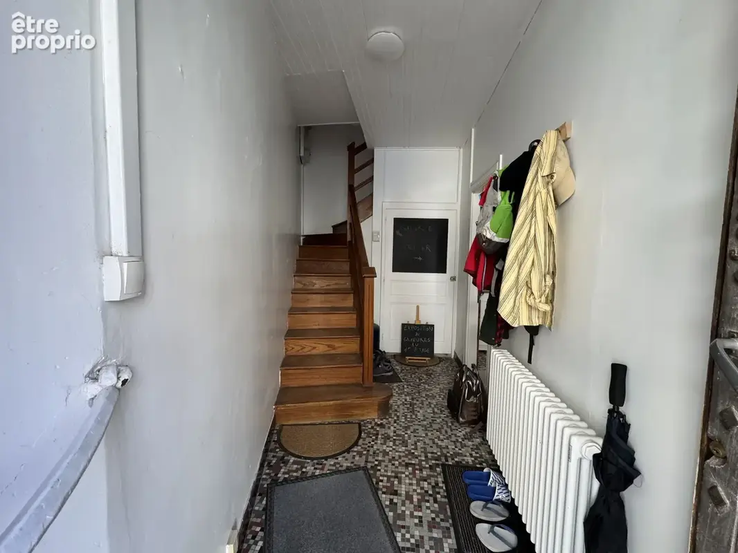 Maison de village en pierre de 76 m2, une cuisine/salle à manger, un séjour , 2 chambres et cave voutée - photo 4