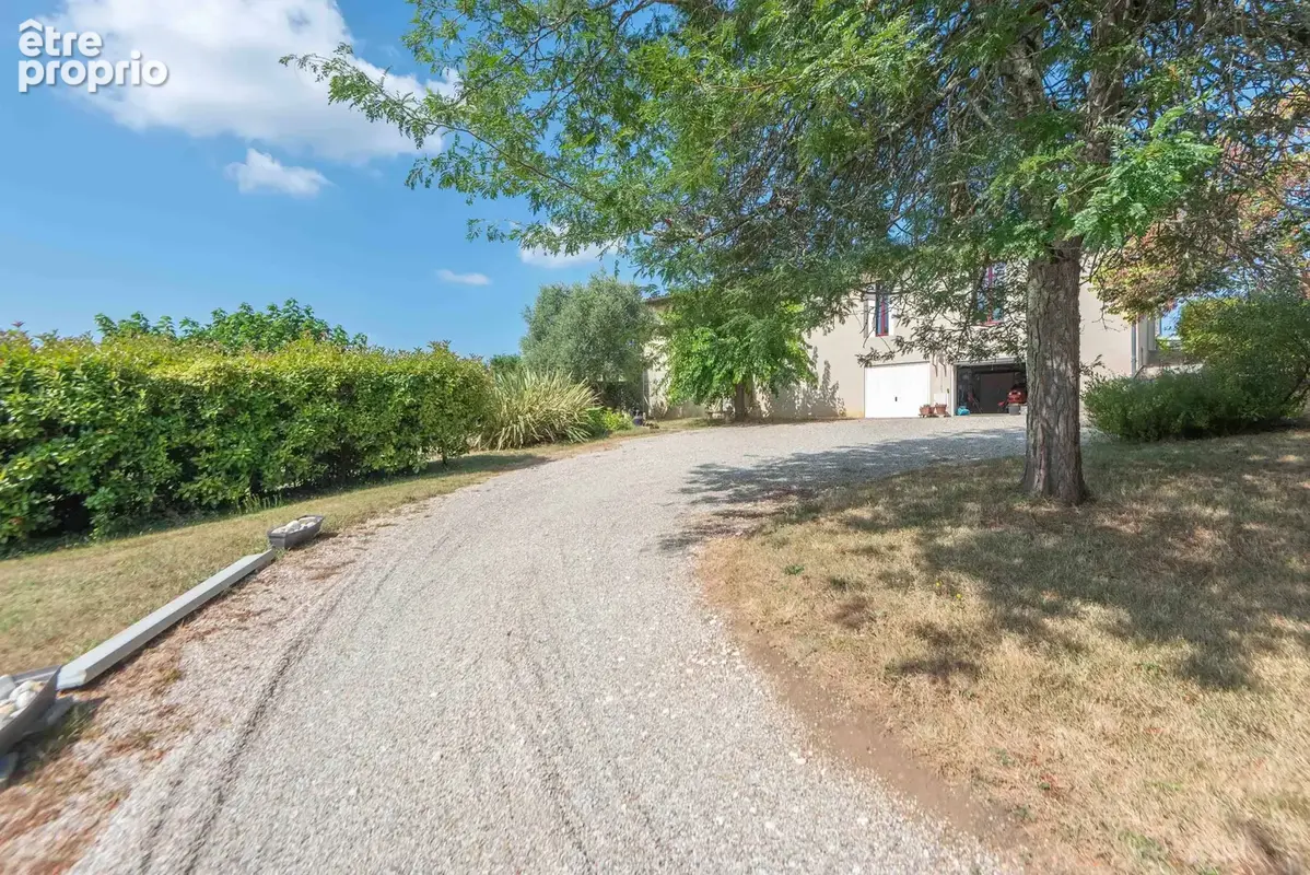Belle maison en pierre - 214 m2 - belle vue degagee - photo 10
