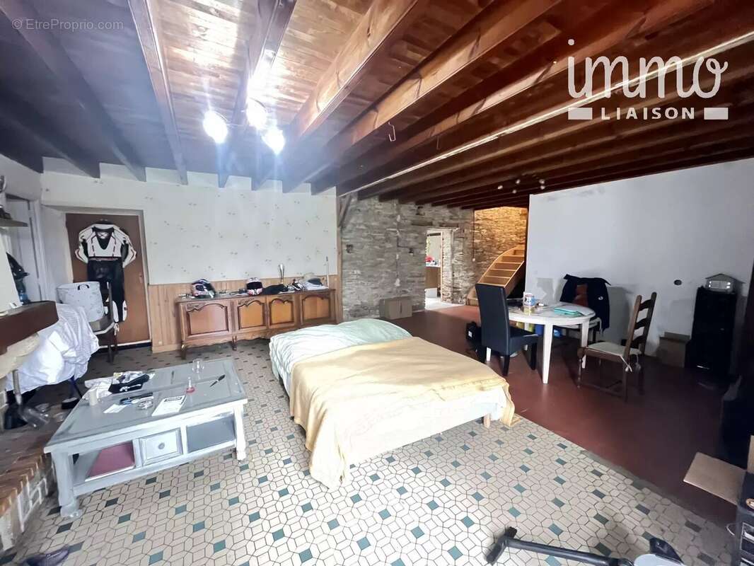 Maison à JOUE-SUR-ERDRE