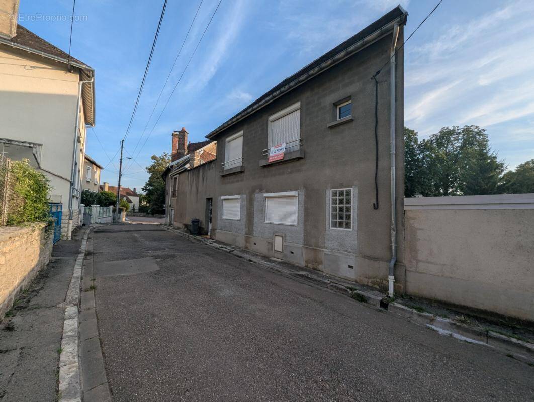 Maison à VENDEUVRE-SUR-BARSE