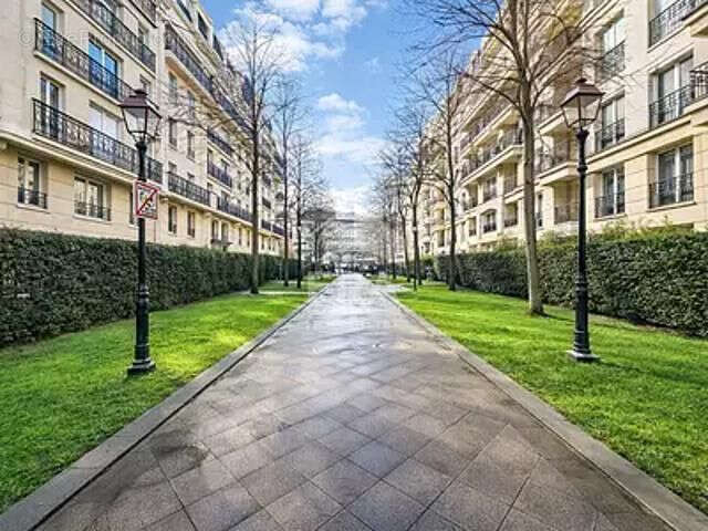 Appartement 88 m² à Issy-Les-Moulineaux  - photo 2
