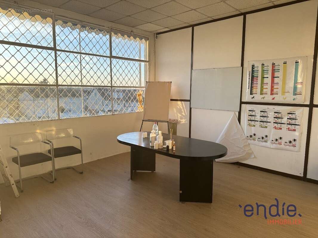 Commerce à LE VERNET