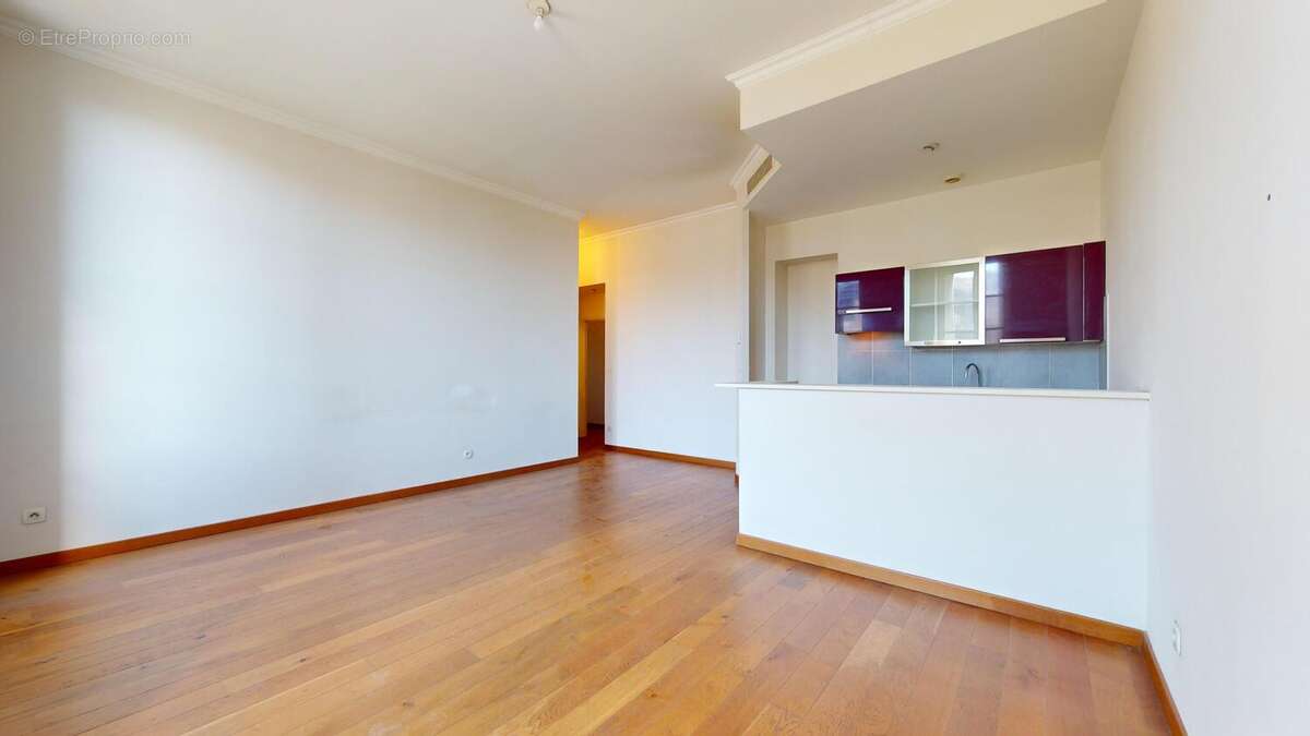 Appartement à MARSEILLE-2E