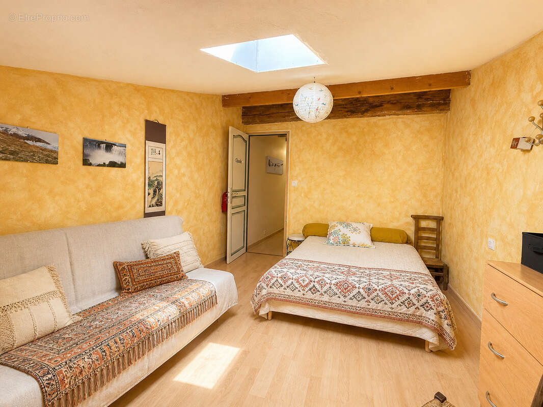 Maison à BOLLENE