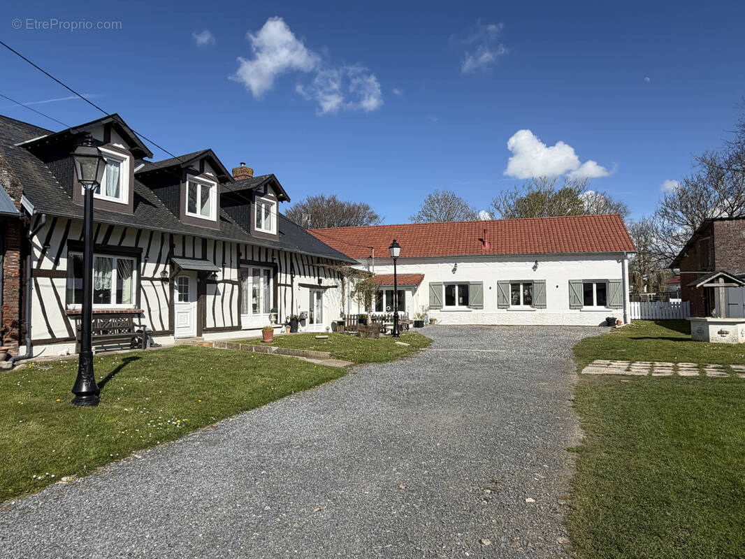 Maison à SAINT-QUENTIN-LA-MOTTE-CROIX-AU-BAILLY