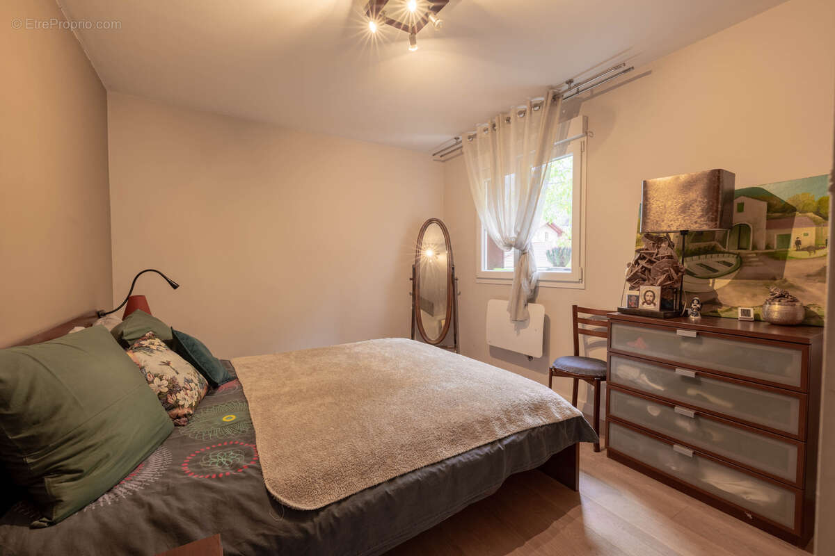 Appartement à SAINT-CERGUES