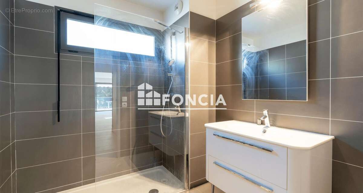 Cannes montrose 3p luxe terrasse 25m2 sud piscine double box - photo 6