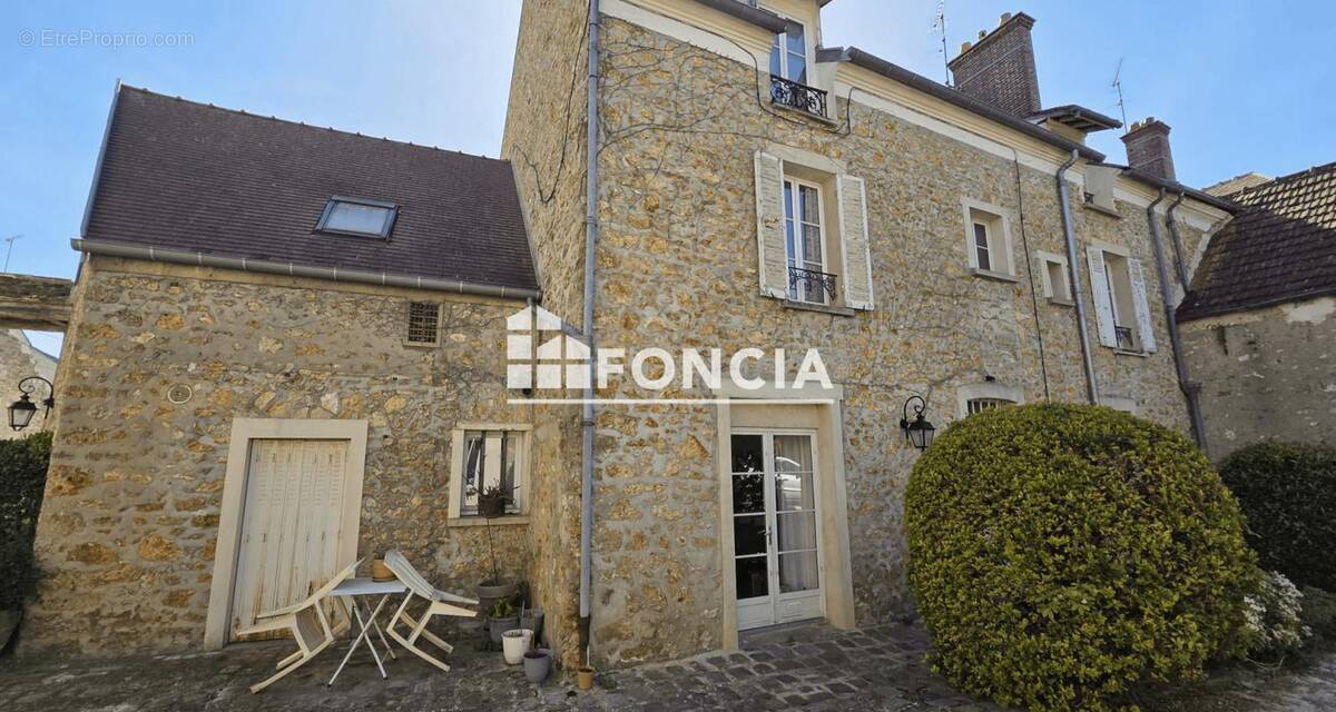 Appartement à JOUARS-PONTCHARTRAIN
