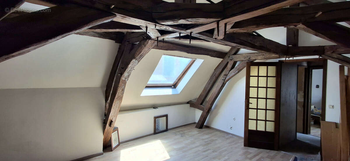 Maison à AILLANT-SUR-THOLON