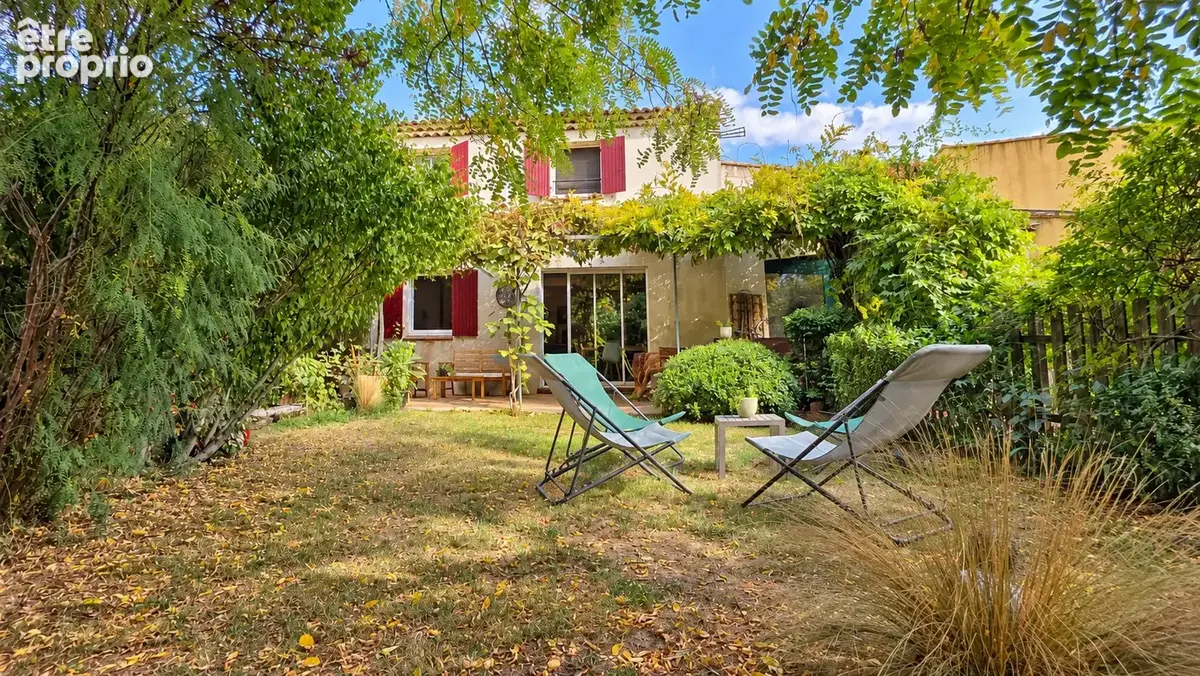 LAURIS : Maison T6 de 121 m2 avec piscine, garage et jardin arboré - photo 4