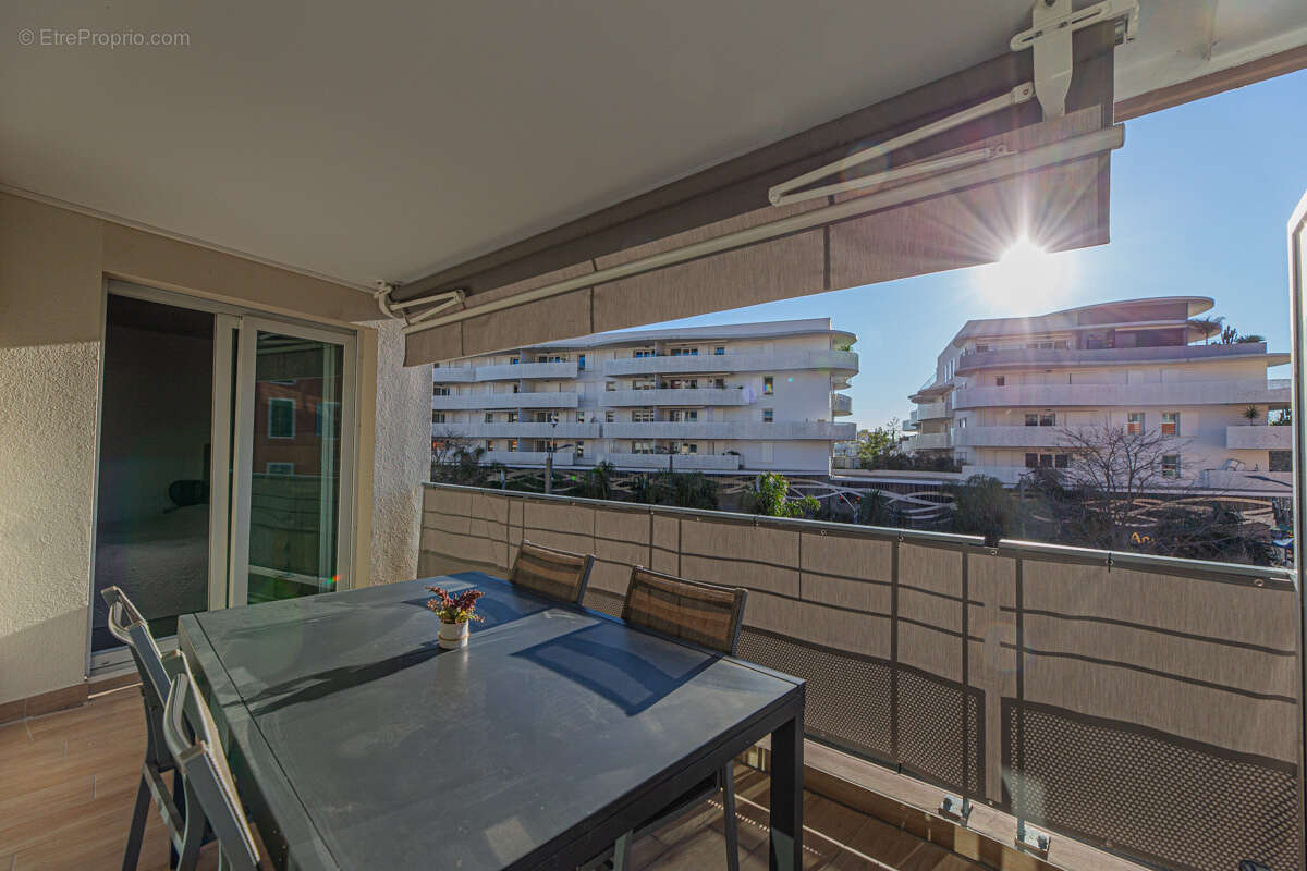 Appartement à MANDELIEU-LA-NAPOULE