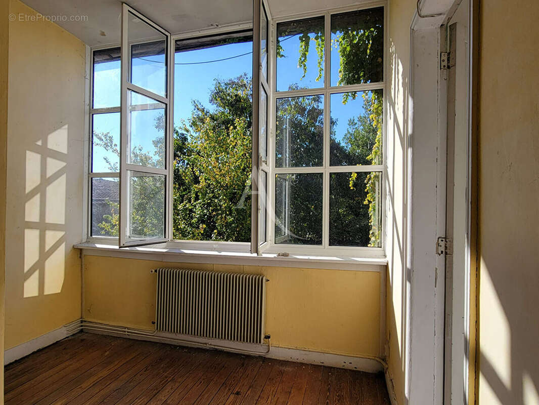 CAUDERAN PARC BORDELAIS - Maison à rénover 5 chambres - photo 5