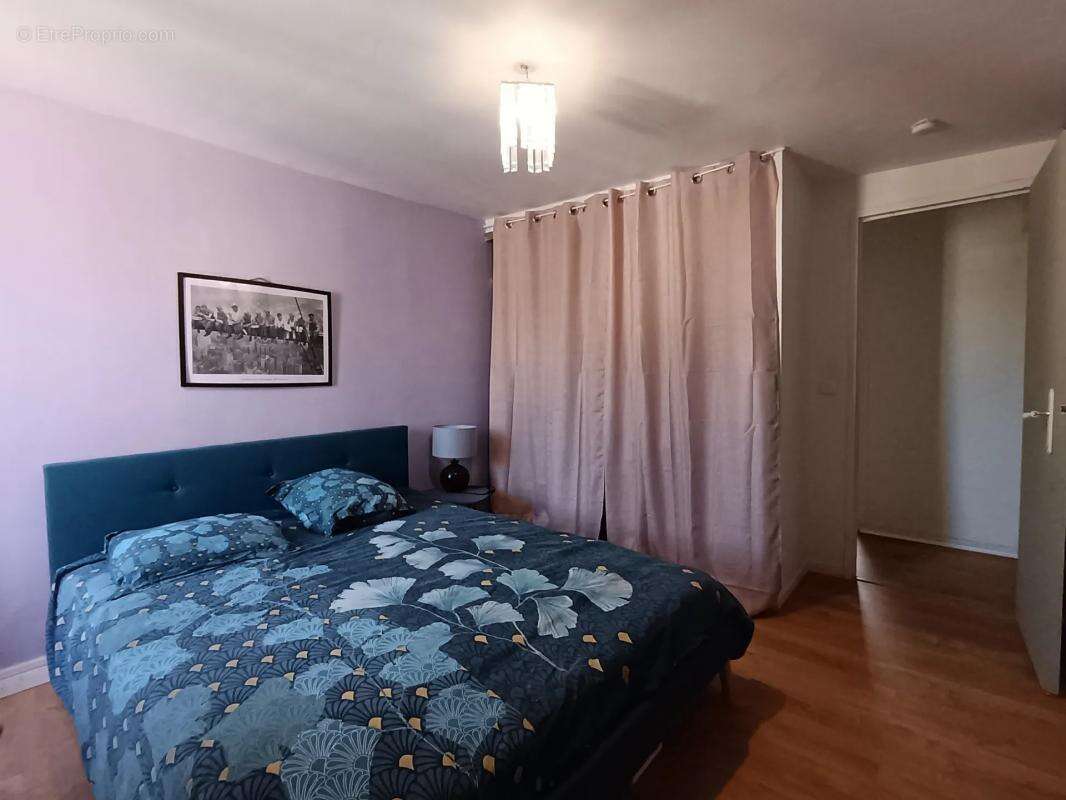 Maison à SAINT-CYR-SUR-MORIN